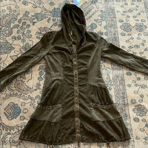 NWT XCVI Khaki Hooded Utility Jacket size medium cool features! - Picture 12 of 12